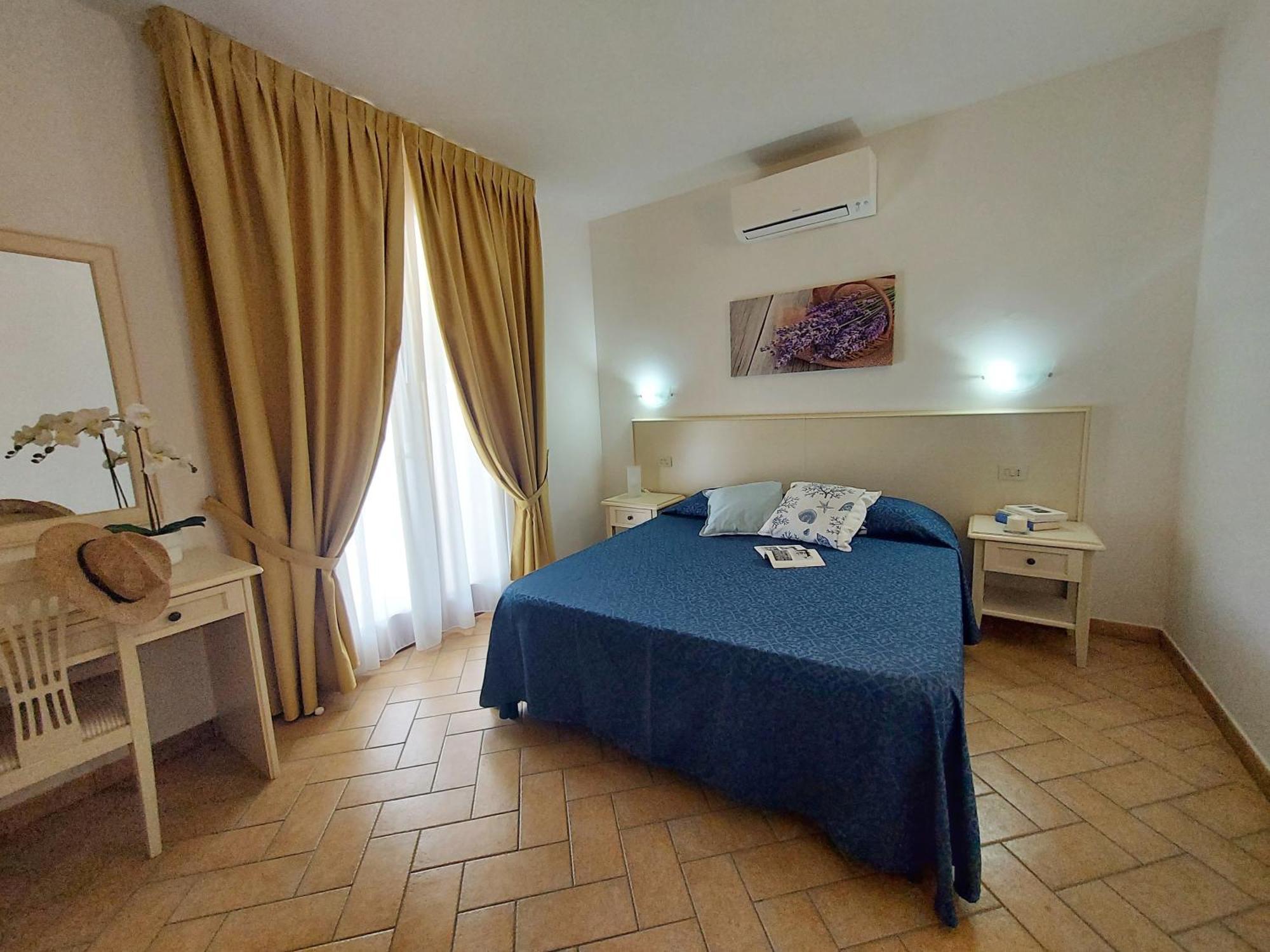 Lido Azzurro Residence Rta Capoliveri  Room photo